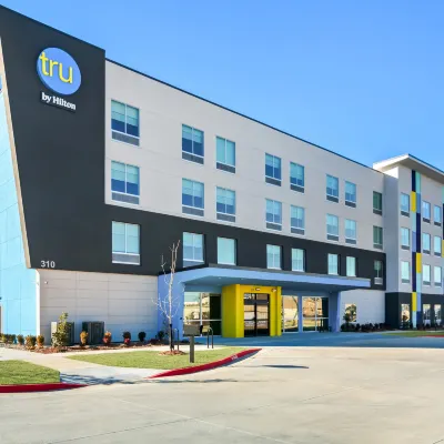 Tru by Hilton Rogers Bentonville Hotels near Walmart Arkansas Music Pavilion