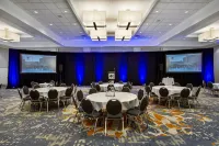 DoubleTree by Hilton Little Rock - Breakfast