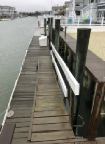 Waterfront cottage 蛋港鎮酒店