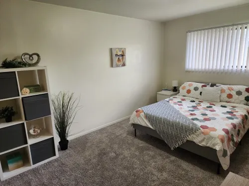 Chic 1 Bd Great for Travel Professionals!