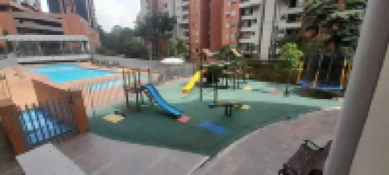 Delightful, Luxurious & Spacious 3-bedroom 2-bath Apartment