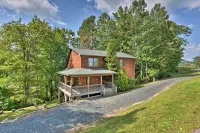 'a Bit of Heaven' Cabin < 13 Miles from Boone! - Wifi