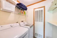 Warm and Inviting Family Home - 2 Mi to Golf Course! - Wifi