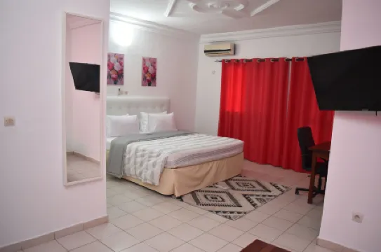 Royal Hotel Residence