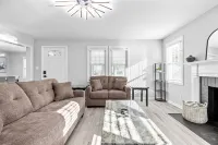 Cozy and Modern in the Heart of it all