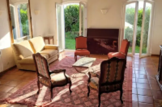 Quiet villa with maxi pool Hotels in Peymeinade