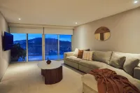 New Luxury 3bdr Beachfront Condo at Peninsula Ixtapa