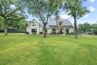 Luxury Farmhouse in Weatherford