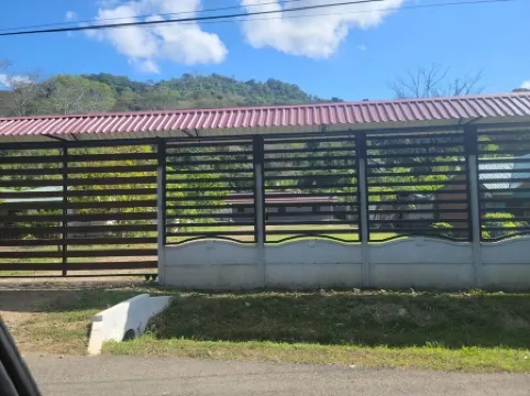 Beautiful and unique modern house, private, with pool, charcoal grill, and  WiFi