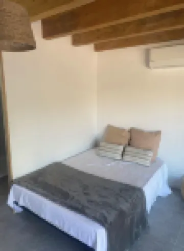 Studio au Porte de la Camargue 聖吉爾酒店