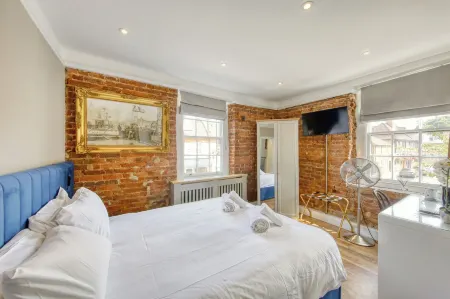 The Foresters Arms Отели рядом с достопримечательностью «Парк Буши»