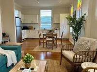 UN!T S!X @the Byron2 bedroom unit in the heart of Inverell Hotels in Inverell