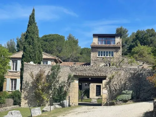 Exceptional 125 m2 Swimming pool Parking Garden Jacuzzi Sauna