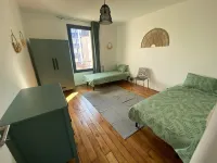 Maison Centre Suresnes Hotels near Hospital Foch