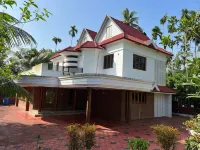 Spacious Modern Luxury Home Ammadam Bridge附近的飯店