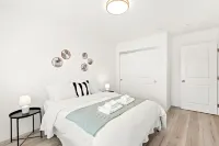 Lovely 2 floor, 3-bedroom house in Alhambra with AC