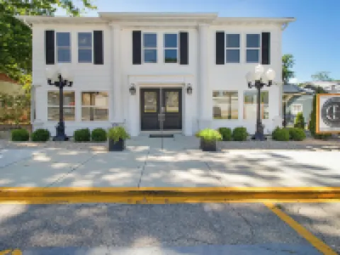 The Commercial Hotel Hotels in Baxter County