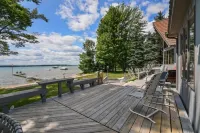 LAKEFRONT HOME w BEACH @ HIGGINS LAKE!