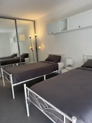 2 Rooms within walking distance of the sea