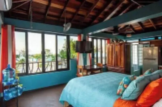 Seafront tropical luxury  private Casita  w/ pool Iguana Beach House Belize Hotel a 