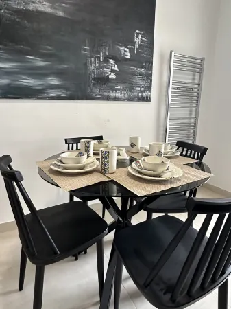 un Très Beau Studio Luxueux