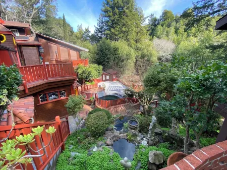 Villa Aubergine in Kentfield - 2 beautiful bedrooms and a private bathroom