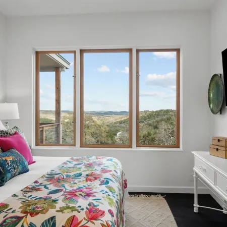 Sage Rock, a beautiful guesthouse in the heart of Fredericksburg wine country.