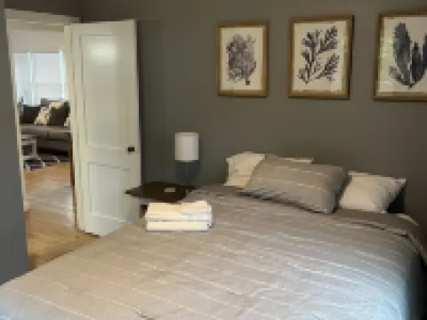 Schenectady Home, Perfect for your business needs. โรงแรมในสเกเนคตาดี