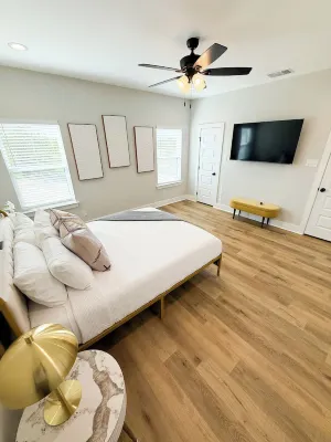 Lovely 3-bedroom house with AC in San Angelo: River's West Texas Escape