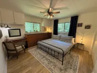 Darbonne Ranch House - 12 beds!