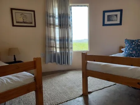 Rustic Retreat In A Peaceful Village. Overlooking The River And Ocean. Отели в г. О.Р. Тамбо