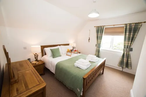 Clovelly Torran Glas a 5 Star luxury retreat for couples. Pet-Friendly!