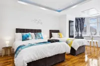Bright Modern 4BR|2BA Gem in Wembley / Harrow - Perfect for Families - Sleeps 8 Hotels in Harrow