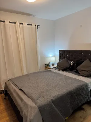 Fully Furnished Cozy 1 Bedroom Apartment with all amenities Hotels in York