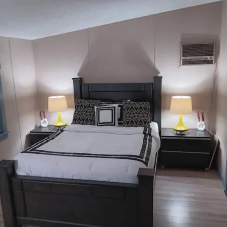 Pet friendly & Charming 3-bedroom mobile home with WiFi, in fabulous Reno-Tahoe