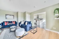 Beautiful apartment in Claygate Village