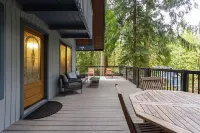 Bellingham Chalet - Best Stay Ever