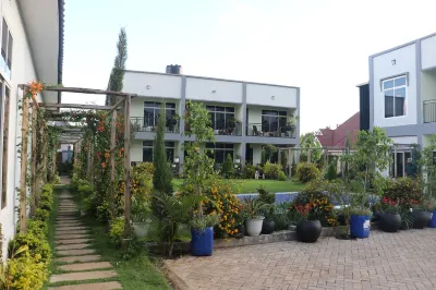 At Home Suites in Arusha, a blend of simplicity, comfort and luxury awaits! Hoteles en 