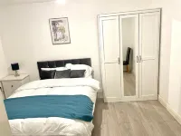 Modern Stylish 3 Bedroom Detached House Doncaster