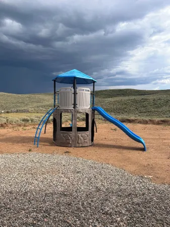 Blue Bear Retreat! Sleeps 22+, Ideal Beach Access