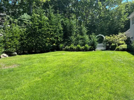 Perfect East Hampton Retreat, 4br/4ba on 3 Levels; Pool, Gym, Workspace