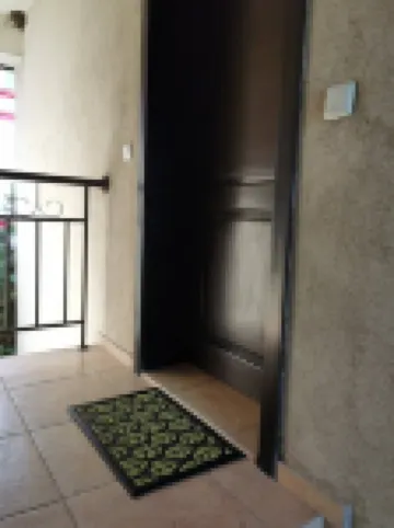 Cozy 1-bedroom Apartment with Pool