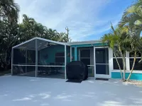 Pine Island canal home with boat access to Gulf.