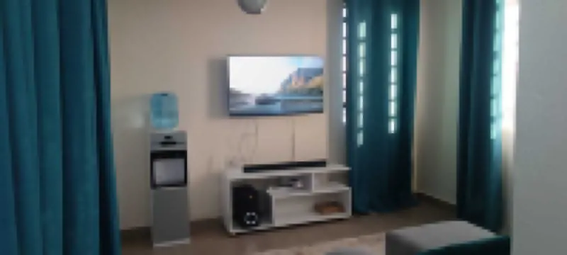 Waridi Homes a fully-furnished cozy 1 bedroom- Free spacious Parking!