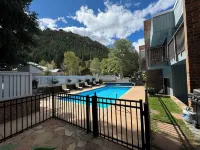 Shadow Mountain Lodge - Pools