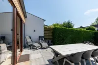 Attractive Holiday Home, Sunny Garden, Near the Beach