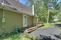 Pools, Hot Tub & More: Bushkill Mountain Getaway! - Badekar