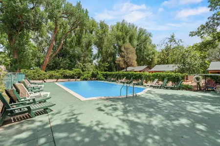 Timber Lodge Cabin 15 Отели рядом с достопримечательностью «Пайкс Пик - Америкас Маунтин»