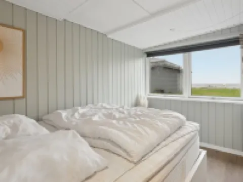 "Pedersen" - 50m from the Sea