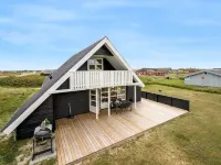 "Amandus" - 100m from the Sea